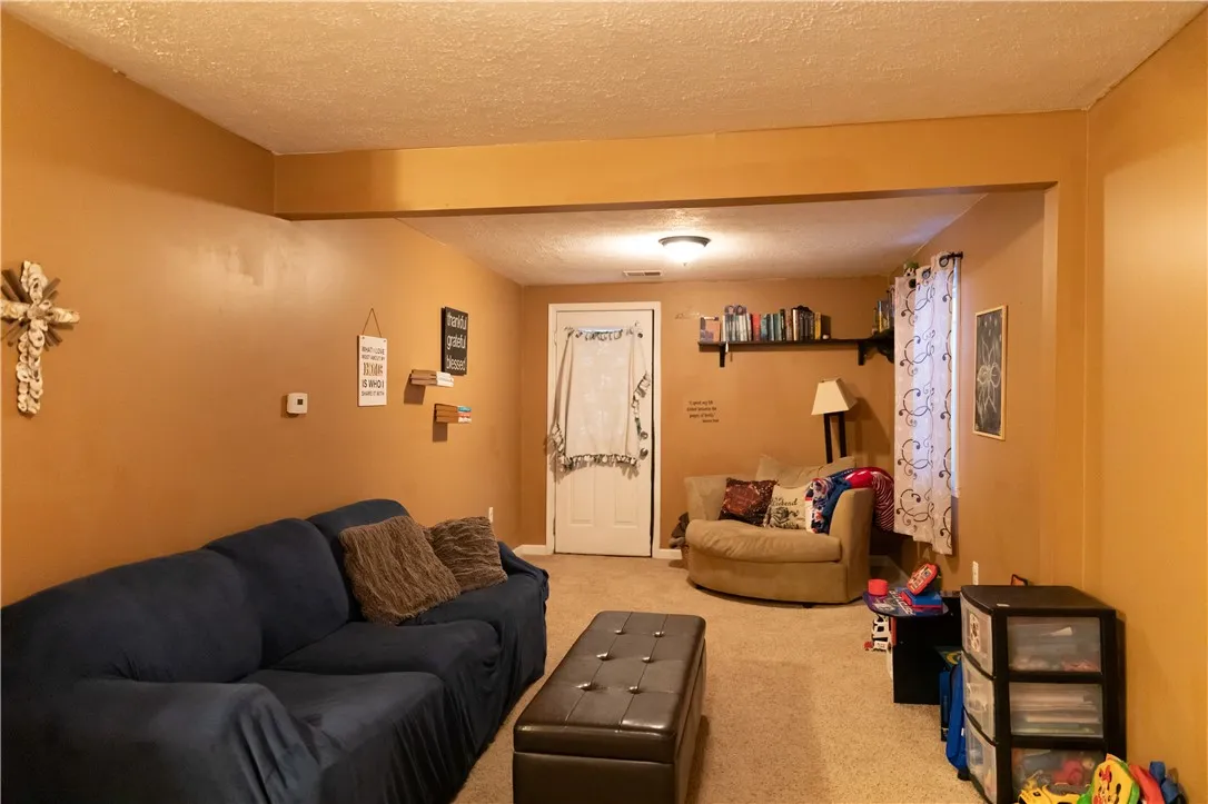 192 Lowden Point Road, Greece, New York 14612, Greece, New York 14612, 3 Bedrooms Bedrooms, 5 Rooms Rooms,1 BathroomBathrooms,Residential,For Sale,192 Lowden Point Road, Greece, New York 14612,0,R1651952