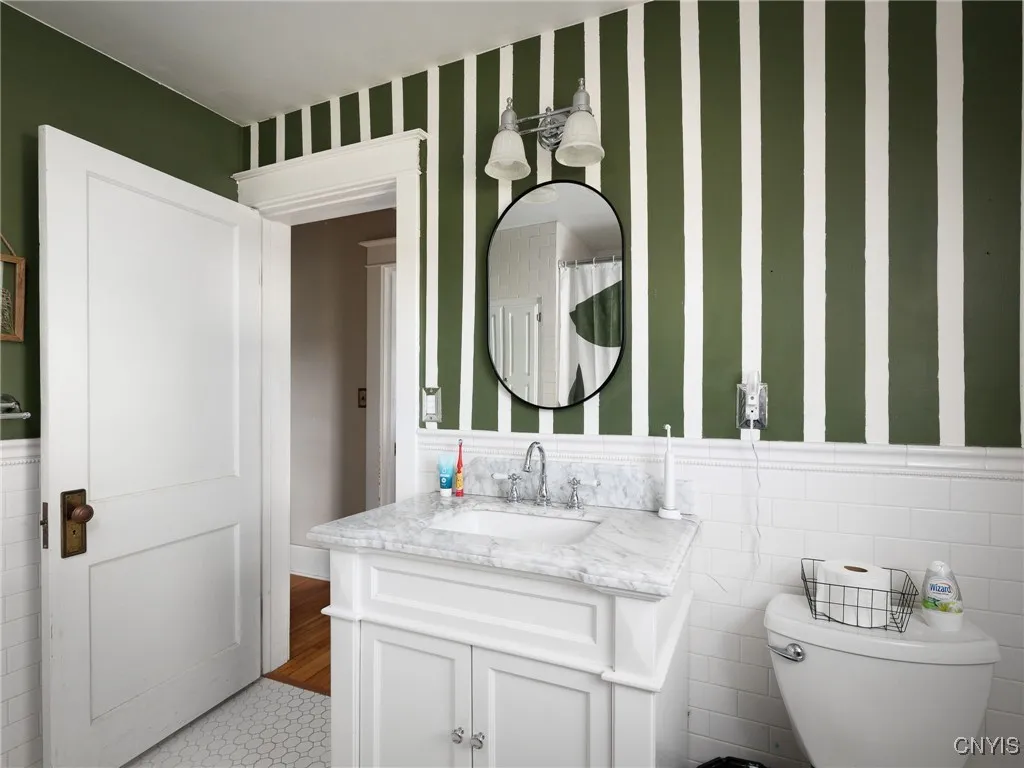 1013 Myrtle Avenue, Watertown City, New York 13601, Watertown City, New York 13601, 4 Bedrooms Bedrooms, 10 Rooms Rooms,2 BathroomsBathrooms,Residential,For Sale,1013 Myrtle Avenue, Watertown City, New York 13601,0,S1651894