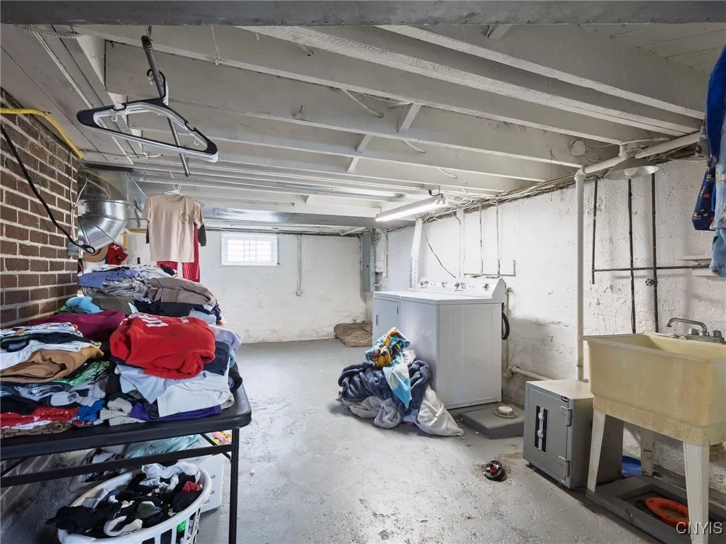 1013 Myrtle Avenue, Watertown City, New York 13601, Watertown City, New York 13601, 4 Bedrooms Bedrooms, 10 Rooms Rooms,2 BathroomsBathrooms,Residential,For Sale,1013 Myrtle Avenue, Watertown City, New York 13601,0,S1651894