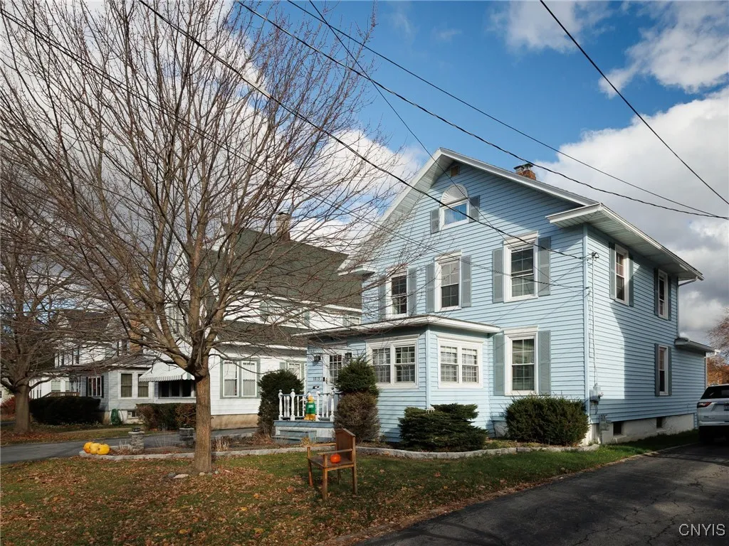 1013 Myrtle Avenue, Watertown City, New York 13601, Watertown City, New York 13601, 4 Bedrooms Bedrooms, 10 Rooms Rooms,2 BathroomsBathrooms,Residential,For Sale,1013 Myrtle Avenue, Watertown City, New York 13601,0,S1651894