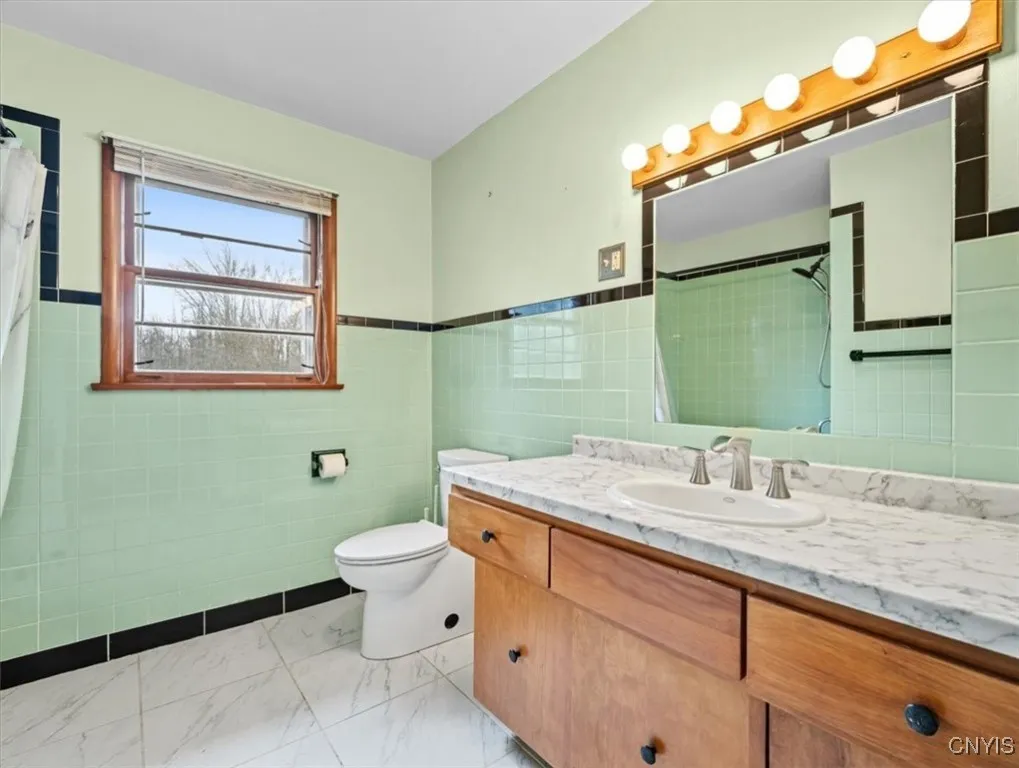 341 Roberts Street, Lenox, New York 13032, Lenox, New York 13032, 3 Bedrooms Bedrooms, 6 Rooms Rooms,1 BathroomBathrooms,Residential,For Sale,341 Roberts Street, Lenox, New York 13032,0,S1651560