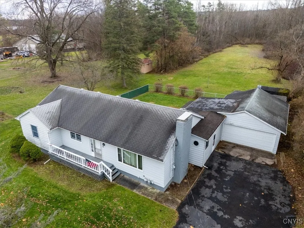 341 Roberts Street, Lenox, New York 13032, Lenox, New York 13032, 3 Bedrooms Bedrooms, 6 Rooms Rooms,1 BathroomBathrooms,Residential,For Sale,341 Roberts Street, Lenox, New York 13032,0,S1651560