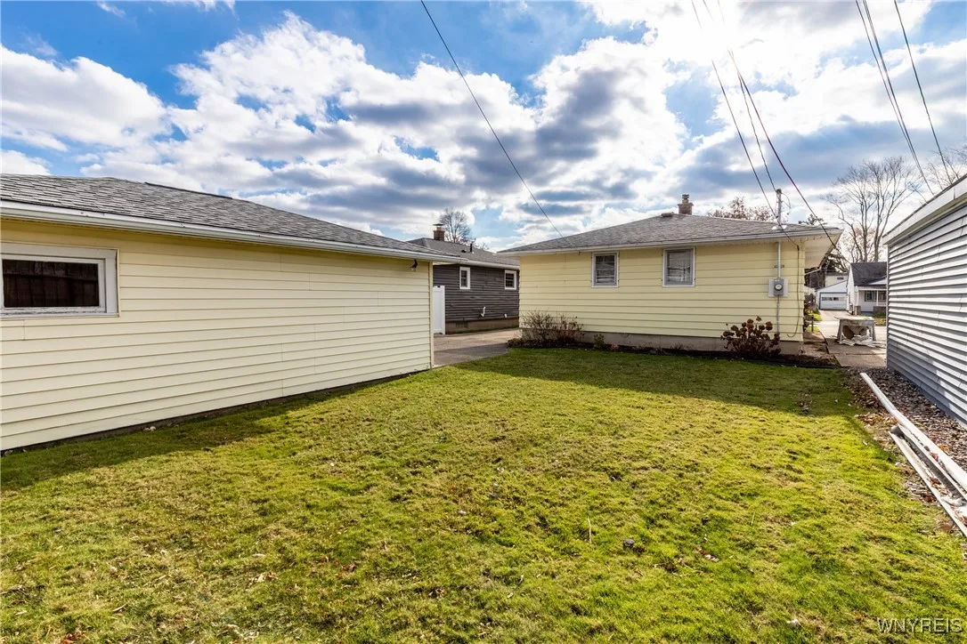 396 Cleveland Drive, Tonawanda, New York 14223, Tonawanda, New York 14223, 3 Bedrooms Bedrooms, 5 Rooms Rooms,1 BathroomBathrooms,Residential,For Sale,396 Cleveland Drive, Tonawanda, New York 14223,0,B1650302