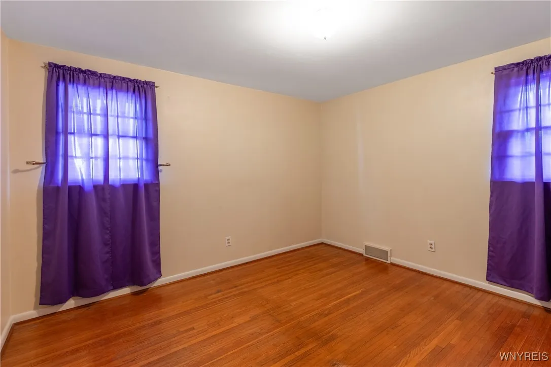 396 Cleveland Drive, Tonawanda, New York 14223, Tonawanda, New York 14223, 3 Bedrooms Bedrooms, 5 Rooms Rooms,1 BathroomBathrooms,Residential,For Sale,396 Cleveland Drive, Tonawanda, New York 14223,0,B1650302