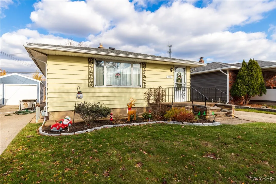 396 Cleveland Drive, Tonawanda, New York 14223, Tonawanda, New York 14223, 3 Bedrooms Bedrooms, 5 Rooms Rooms,1 BathroomBathrooms,Residential,For Sale,396 Cleveland Drive, Tonawanda, New York 14223,0,B1650302