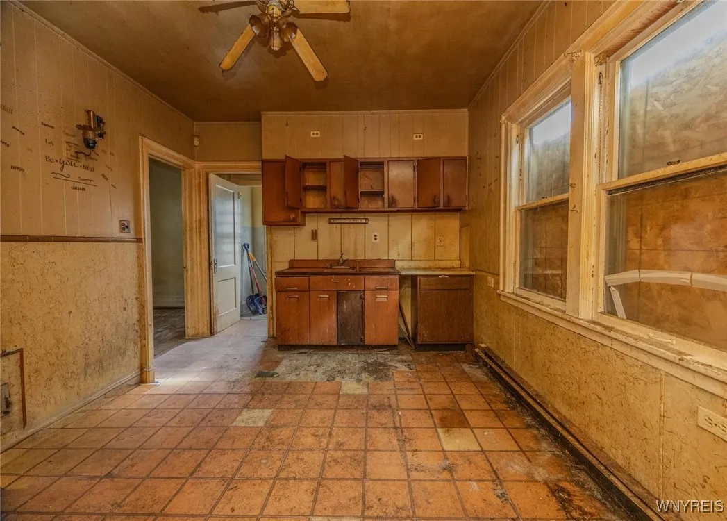 27 Cornwall Avenue, Buffalo, New York 14215, Buffalo, New York 14215, 4 Bedrooms Bedrooms, 8 Rooms Rooms,1 BathroomBathrooms,Residential,For Sale,27 Cornwall Avenue, Buffalo, New York 14215,0,B1651736