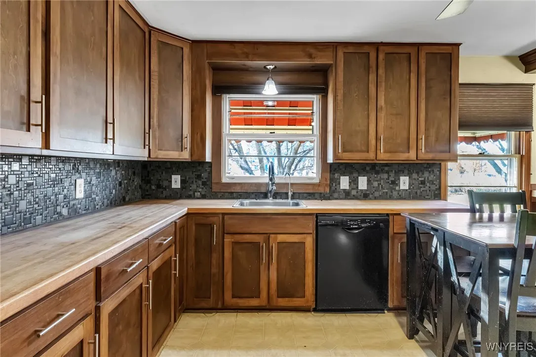 7083 Boston State Road, Boston, New York 14075, Boston, New York 14075, 2 Bedrooms Bedrooms, 6 Rooms Rooms,1 BathroomBathrooms,Residential,For Sale,7083 Boston State Road, Boston, New York 14075,0,B1651874