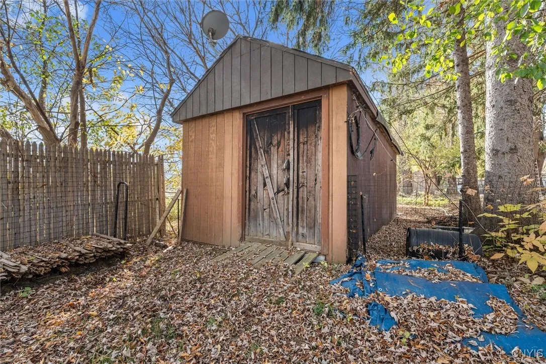 354 Long Branch Road, Geddes, New York 13209, Geddes, New York 13209, 2 Bedrooms Bedrooms, 8 Rooms Rooms,1 BathroomBathrooms,Residential,For Sale,354 Long Branch Road, Geddes, New York 13209,0,S1651665