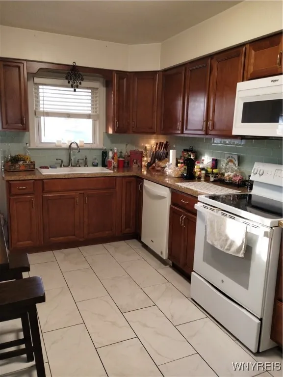 2467 Forest Avenue, Niagara Falls, New York 14301, Niagara Falls, New York 14301, 3 Bedrooms Bedrooms, 5 Rooms Rooms,1 BathroomBathrooms,Residential,For Sale,2467 Forest Avenue, Niagara Falls, New York 14301,0,B1652014