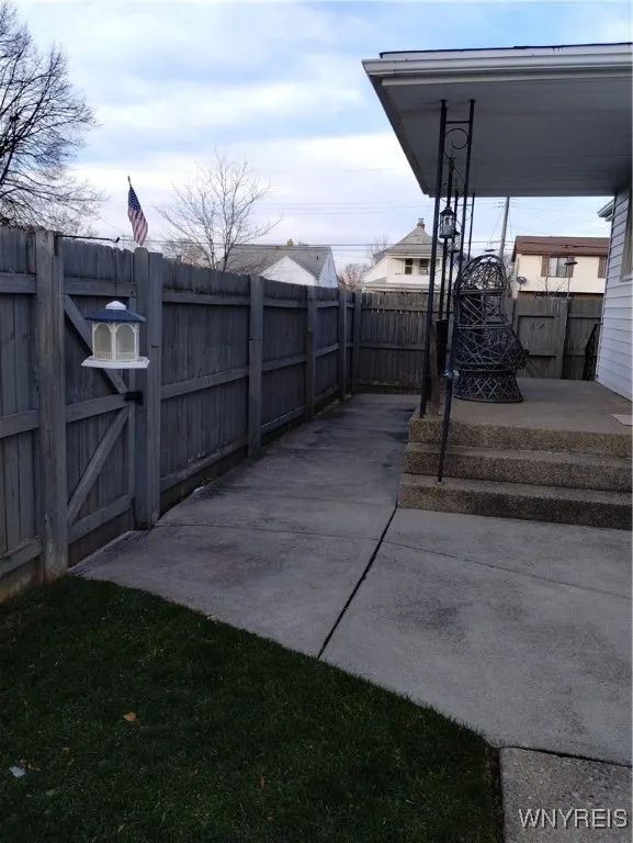 2467 Forest Avenue, Niagara Falls, New York 14301, Niagara Falls, New York 14301, 3 Bedrooms Bedrooms, 5 Rooms Rooms,1 BathroomBathrooms,Residential,For Sale,2467 Forest Avenue, Niagara Falls, New York 14301,0,B1652014