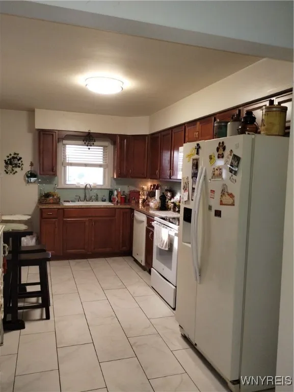 2467 Forest Avenue, Niagara Falls, New York 14301, Niagara Falls, New York 14301, 3 Bedrooms Bedrooms, 5 Rooms Rooms,1 BathroomBathrooms,Residential,For Sale,2467 Forest Avenue, Niagara Falls, New York 14301,0,B1652014