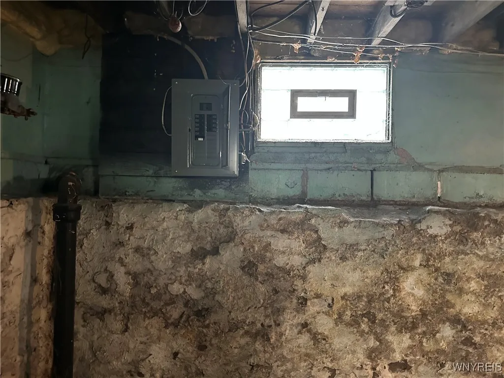 230 Dutton Avenue, Buffalo, New York 14211, Buffalo, New York 14211, 2 Bedrooms Bedrooms, 8 Rooms Rooms,1 BathroomBathrooms,Residential,For Sale,230 Dutton Avenue, Buffalo, New York 14211,0,B1652004