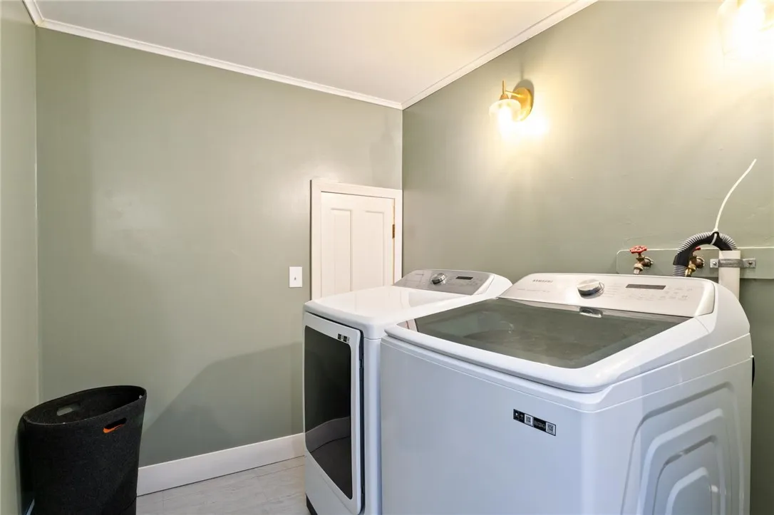 15 Kendall Street, Manchester, New York 14432, Manchester, New York 14432, 2 Bedrooms Bedrooms, 6 Rooms Rooms,1 BathroomBathrooms,Residential,For Sale,15 Kendall Street, Manchester, New York 14432,0,R1651131