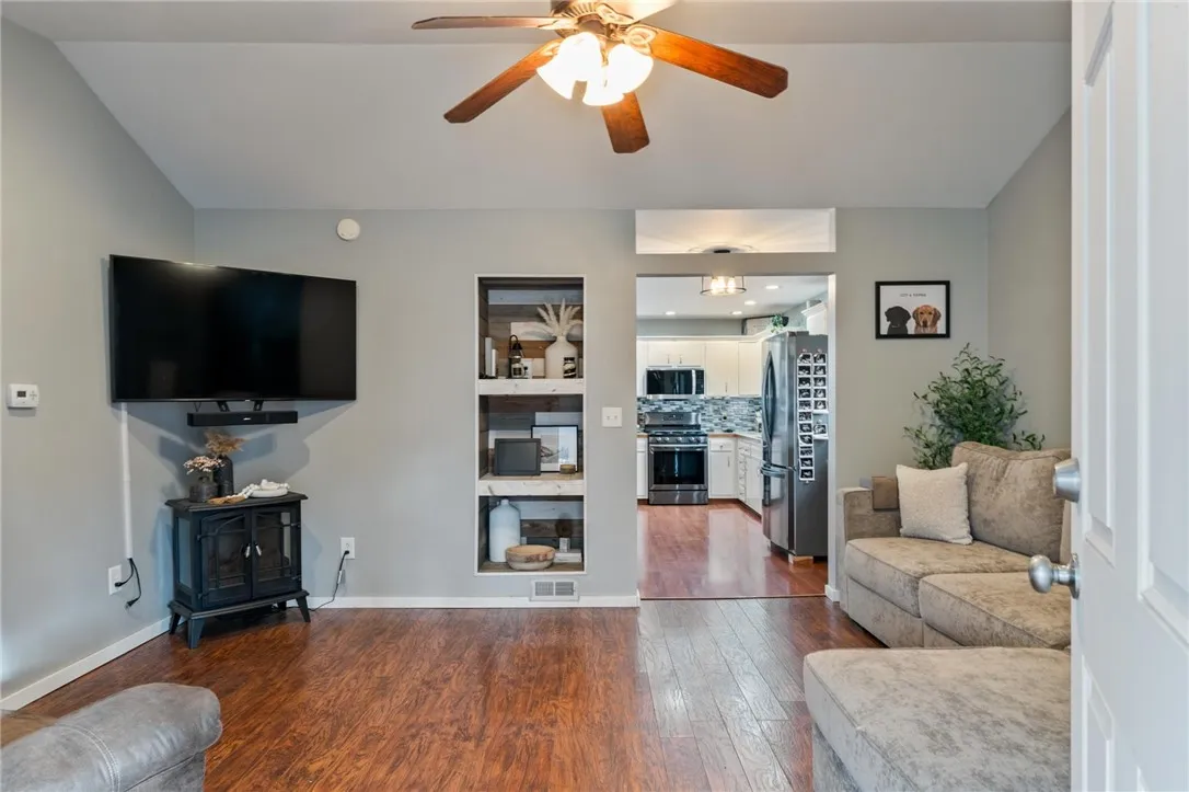 15 Kendall Street, Manchester, New York 14432, Manchester, New York 14432, 2 Bedrooms Bedrooms, 6 Rooms Rooms,1 BathroomBathrooms,Residential,For Sale,15 Kendall Street, Manchester, New York 14432,0,R1651131