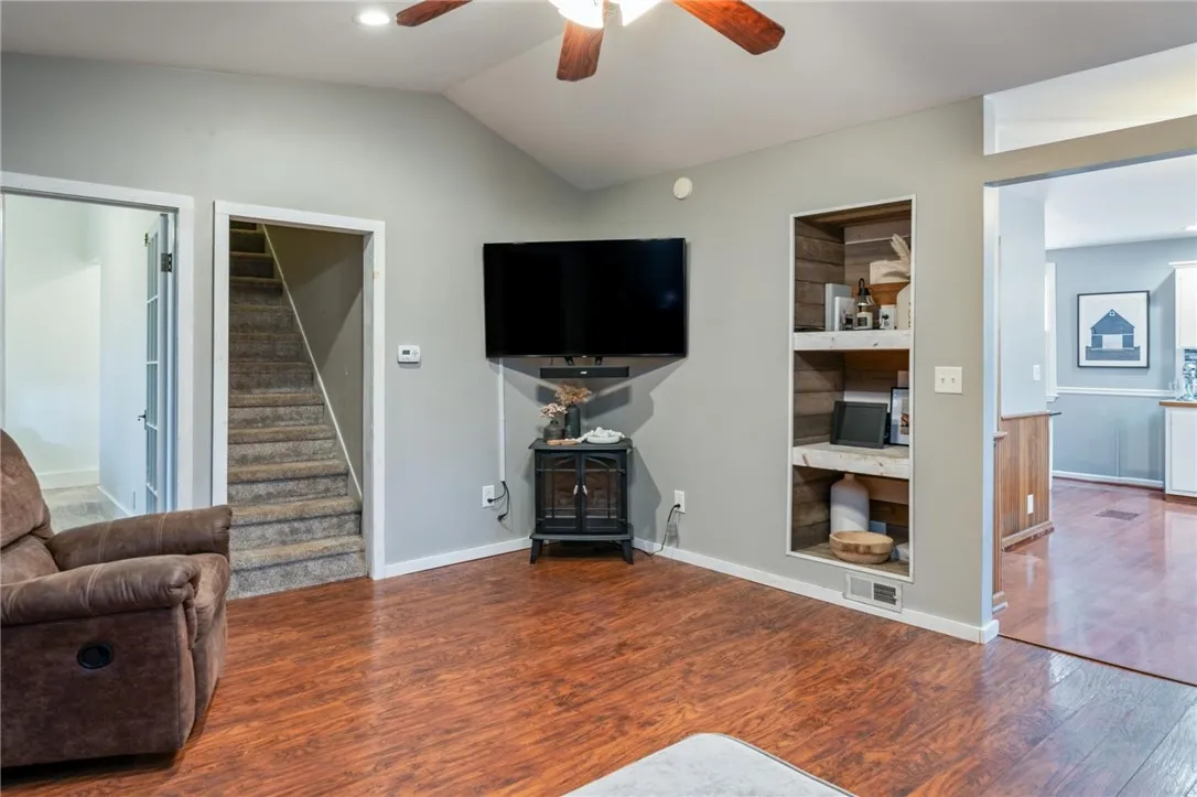 15 Kendall Street, Manchester, New York 14432, Manchester, New York 14432, 2 Bedrooms Bedrooms, 6 Rooms Rooms,1 BathroomBathrooms,Residential,For Sale,15 Kendall Street, Manchester, New York 14432,0,R1651131