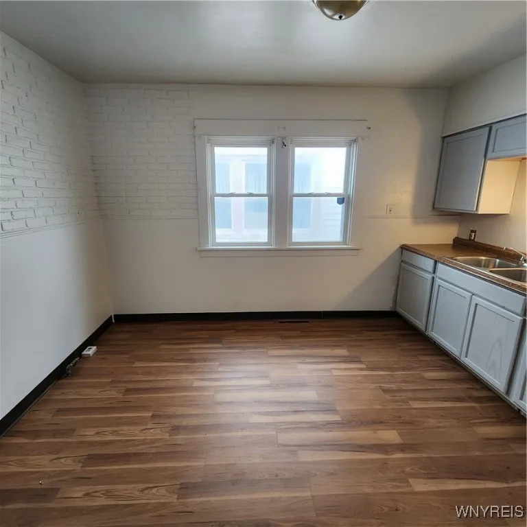 102 Carl Street, Buffalo, New York 14215, Buffalo, New York 14215, 3 Bedrooms Bedrooms, 8 Rooms Rooms,1 BathroomBathrooms,Residential,For Sale,102 Carl Street, Buffalo, New York 14215,0,B1652024