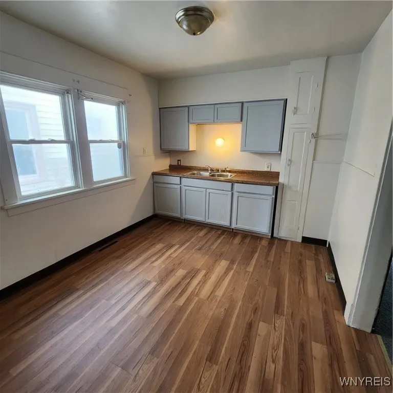 102 Carl Street, Buffalo, New York 14215, Buffalo, New York 14215, 3 Bedrooms Bedrooms, 8 Rooms Rooms,1 BathroomBathrooms,Residential,For Sale,102 Carl Street, Buffalo, New York 14215,0,B1652024