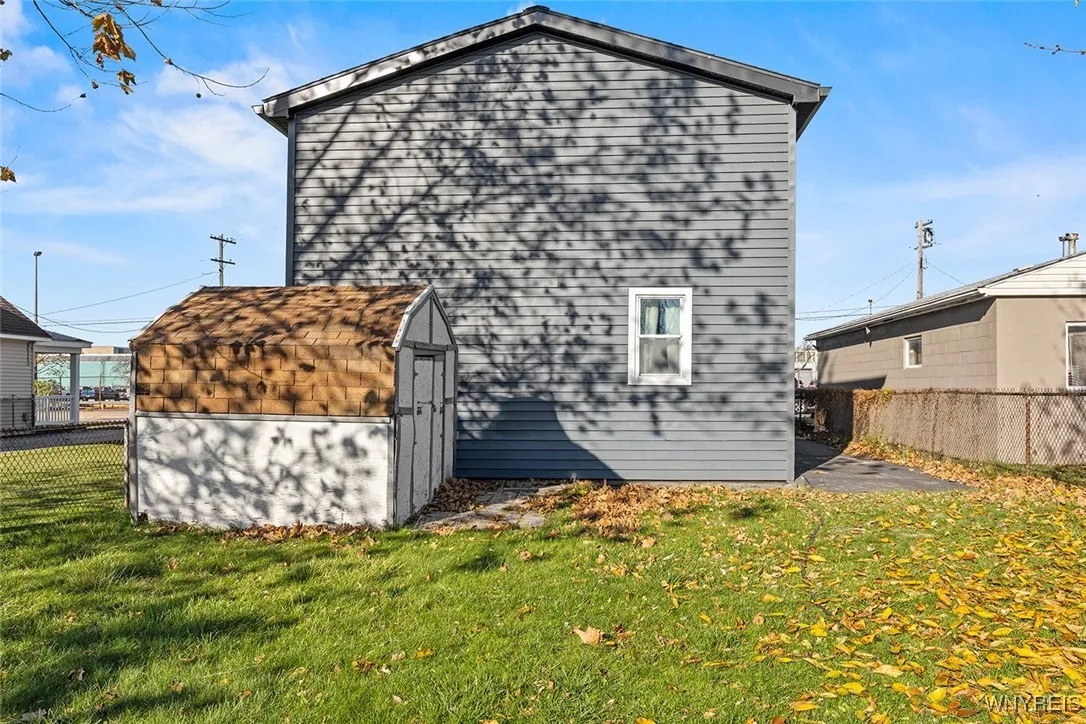 93 Edgar Avenue, Tonawanda, New York 14207, Tonawanda, New York 14207, 6 Bedrooms Bedrooms, ,2 BathroomsBathrooms,Residential,Closed,93 Edgar Avenue, Tonawanda, New York 14207,0,B1651923