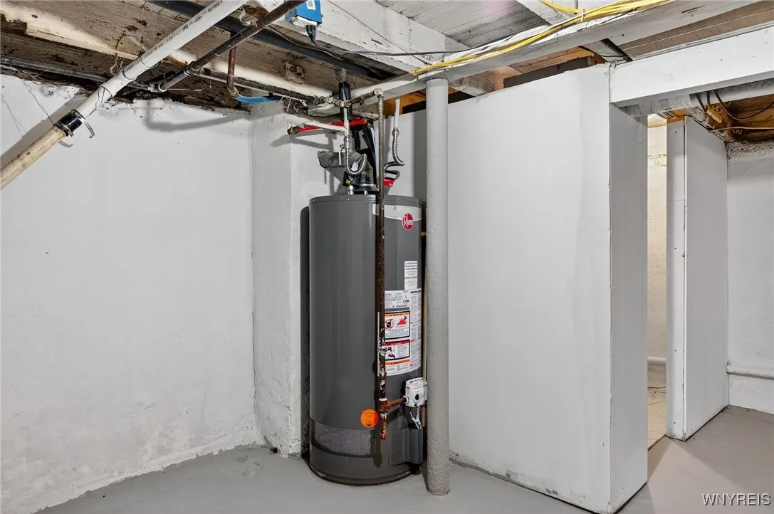 54 Roma Avenue, Buffalo, New York 14215, Buffalo, New York 14215, 3 Bedrooms Bedrooms, 5 Rooms Rooms,1 BathroomBathrooms,Residential,For Sale,54 Roma Avenue, Buffalo, New York 14215,0,B1652088