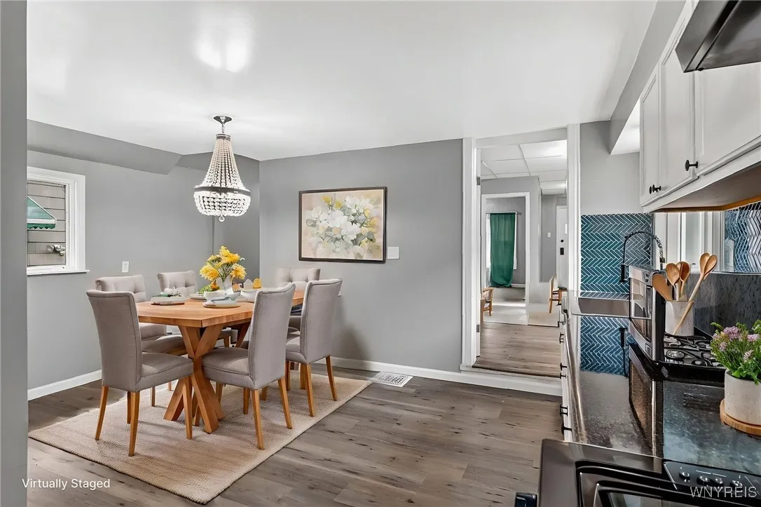 54 Roma Avenue, Buffalo, New York 14215, Buffalo, New York 14215, 3 Bedrooms Bedrooms, 5 Rooms Rooms,1 BathroomBathrooms,Residential,For Sale,54 Roma Avenue, Buffalo, New York 14215,0,B1652088