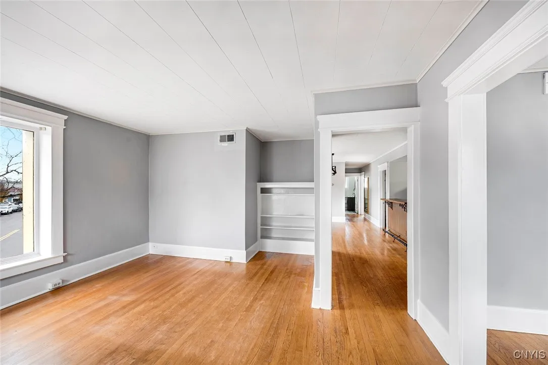 22 Jordan Street 2, Skaneateles, New York 13152, Skaneateles, New York 13152, 3 Bedrooms Bedrooms, 7 Rooms Rooms,1 BathroomBathrooms,Residential Lease,Closed,22 Jordan Street 2, Skaneateles, New York 13152,0,S1652078