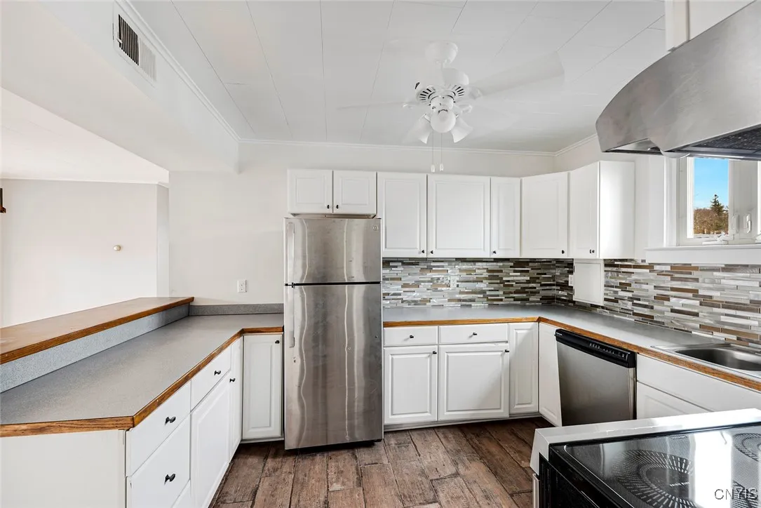 22 Jordan Street 2, Skaneateles, New York 13152, Skaneateles, New York 13152, 3 Bedrooms Bedrooms, 7 Rooms Rooms,1 BathroomBathrooms,Residential Lease,Closed,22 Jordan Street 2, Skaneateles, New York 13152,0,S1652078