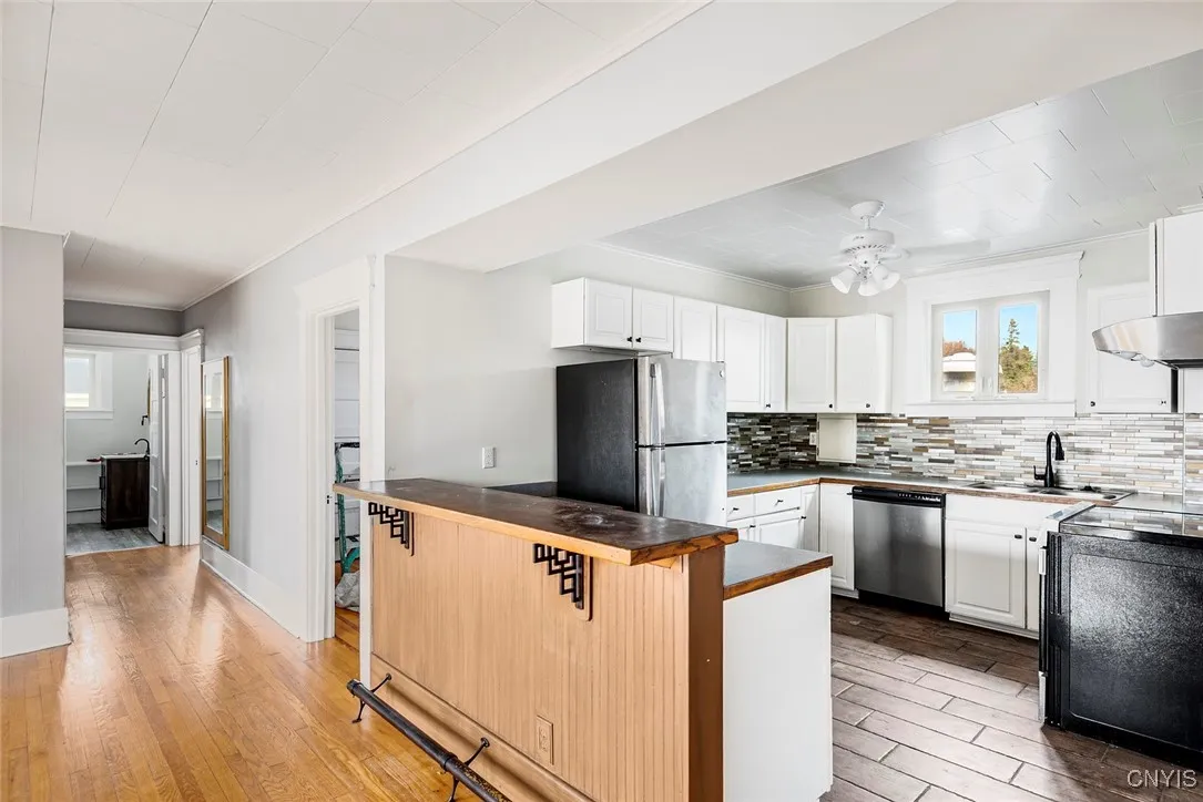 22 Jordan Street 2, Skaneateles, New York 13152, Skaneateles, New York 13152, 3 Bedrooms Bedrooms, 7 Rooms Rooms,1 BathroomBathrooms,Residential Lease,Closed,22 Jordan Street 2, Skaneateles, New York 13152,0,S1652078