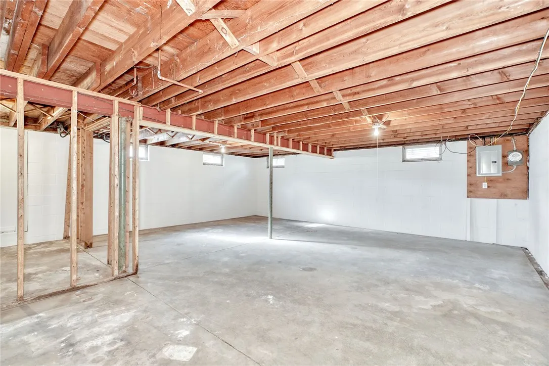 Full Unfinished Basement