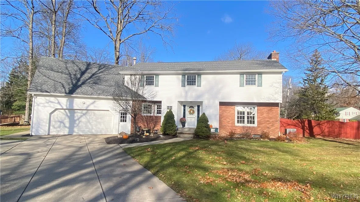 4486 Shadyridge Drive, Hamburg, New York 14075, Hamburg, New York 14075, 5 Bedrooms Bedrooms, 10 Rooms Rooms,2 BathroomsBathrooms,Residential,Closed,4486 Shadyridge Drive, Hamburg, New York 14075,0,B1652162