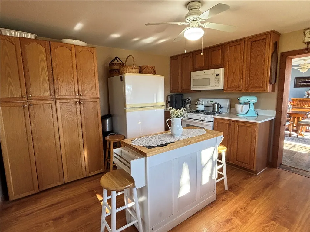 3214 State Route 8, Bridgewater, New York 13313, Bridgewater, New York 13313, 2 Bedrooms Bedrooms, 8 Rooms Rooms,1 BathroomBathrooms,Residential,For Sale,3214 State Route 8, Bridgewater, New York 13313,0,R1651428