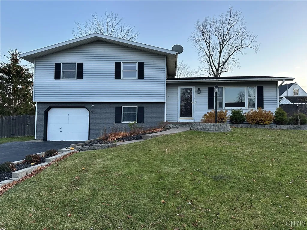 90 South Pollard Drive, Fulton, New York 13069, Fulton, New York 13069, 4 Bedrooms Bedrooms, 7 Rooms Rooms,2 BathroomsBathrooms,Residential,For Sale,90 South Pollard Drive, Fulton, New York 13069,0,S1652190