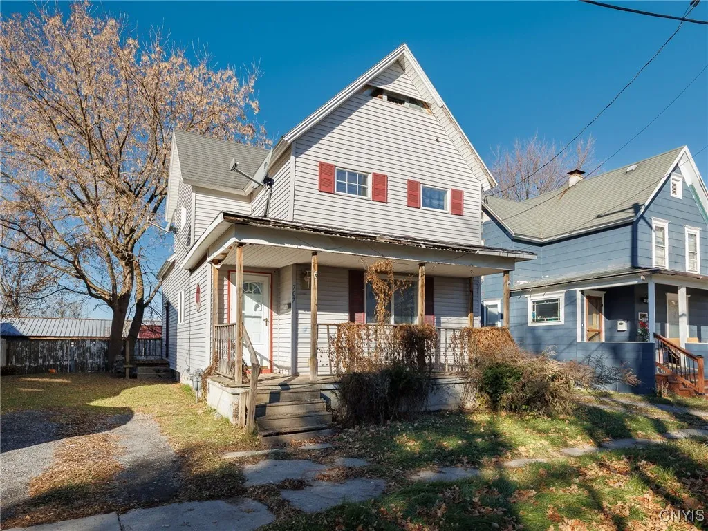 707 Griffin Street, Watertown City, New York 13601, Watertown City, New York 13601, 3 Bedrooms Bedrooms, 7 Rooms Rooms,1 BathroomBathrooms,Residential,For Sale,707 Griffin Street, Watertown City, New York 13601,0,S1652226