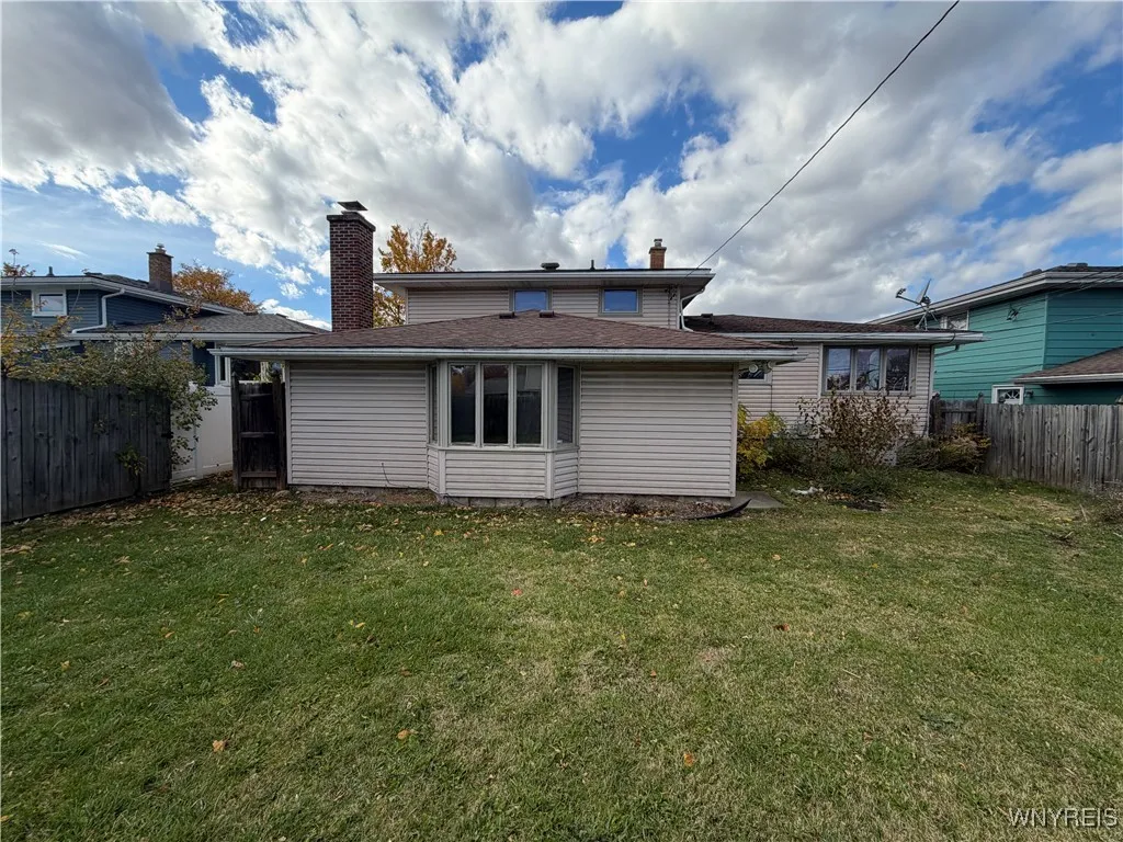 107 Maplegrove Avenue, Tonawanda, New York 14150, Tonawanda, New York 14150, 3 Bedrooms Bedrooms, 8 Rooms Rooms,1 BathroomBathrooms,Residential,For Sale,107 Maplegrove Avenue, Tonawanda, New York 14150,0,B1651781