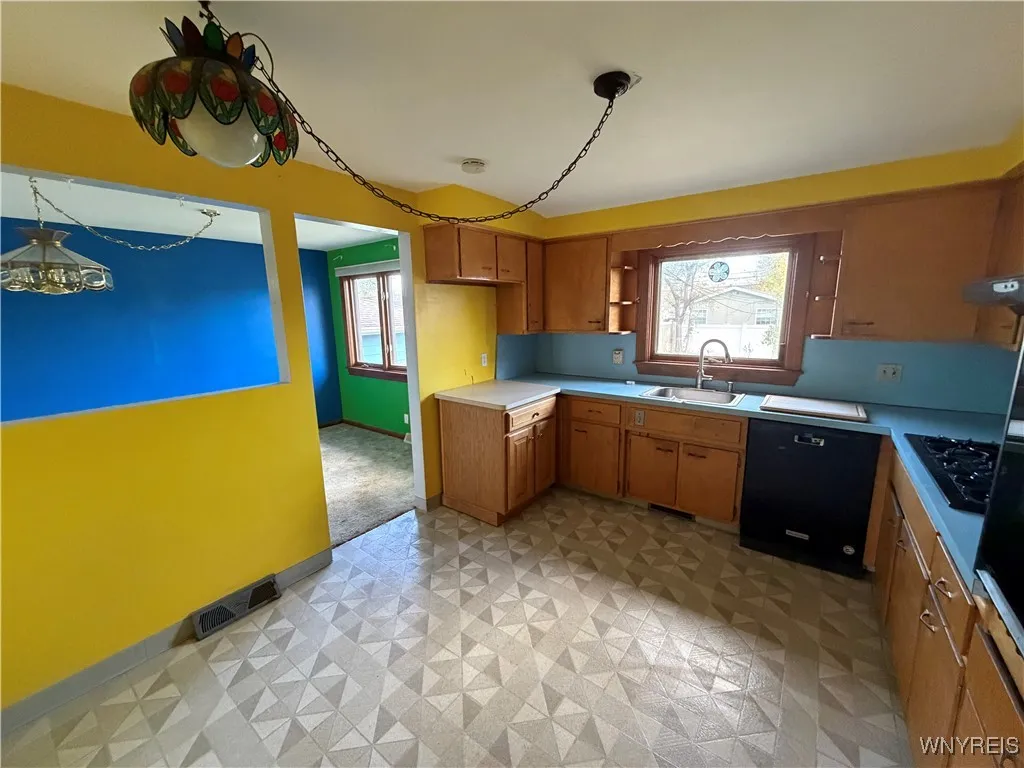 107 Maplegrove Avenue, Tonawanda, New York 14150, Tonawanda, New York 14150, 3 Bedrooms Bedrooms, 8 Rooms Rooms,1 BathroomBathrooms,Residential,For Sale,107 Maplegrove Avenue, Tonawanda, New York 14150,0,B1651781