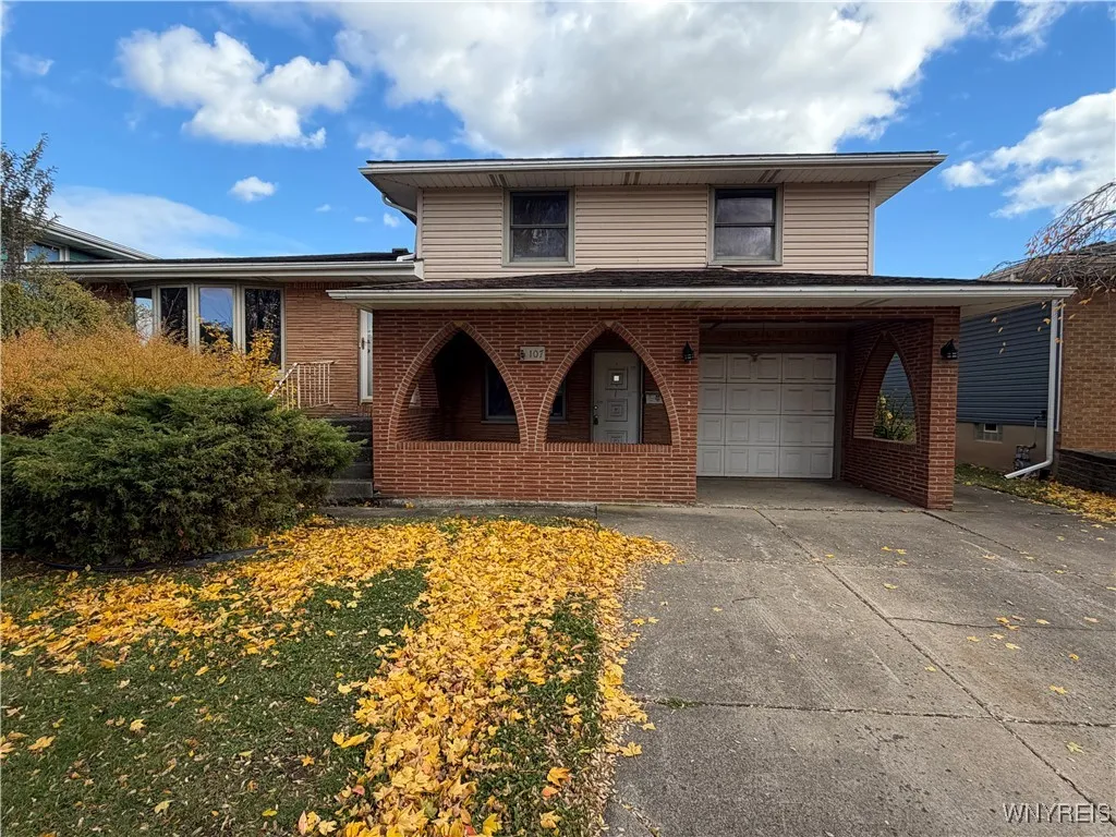 107 Maplegrove Avenue, Tonawanda, New York 14150, Tonawanda, New York 14150, 3 Bedrooms Bedrooms, 8 Rooms Rooms,1 BathroomBathrooms,Residential,For Sale,107 Maplegrove Avenue, Tonawanda, New York 14150,0,B1651781