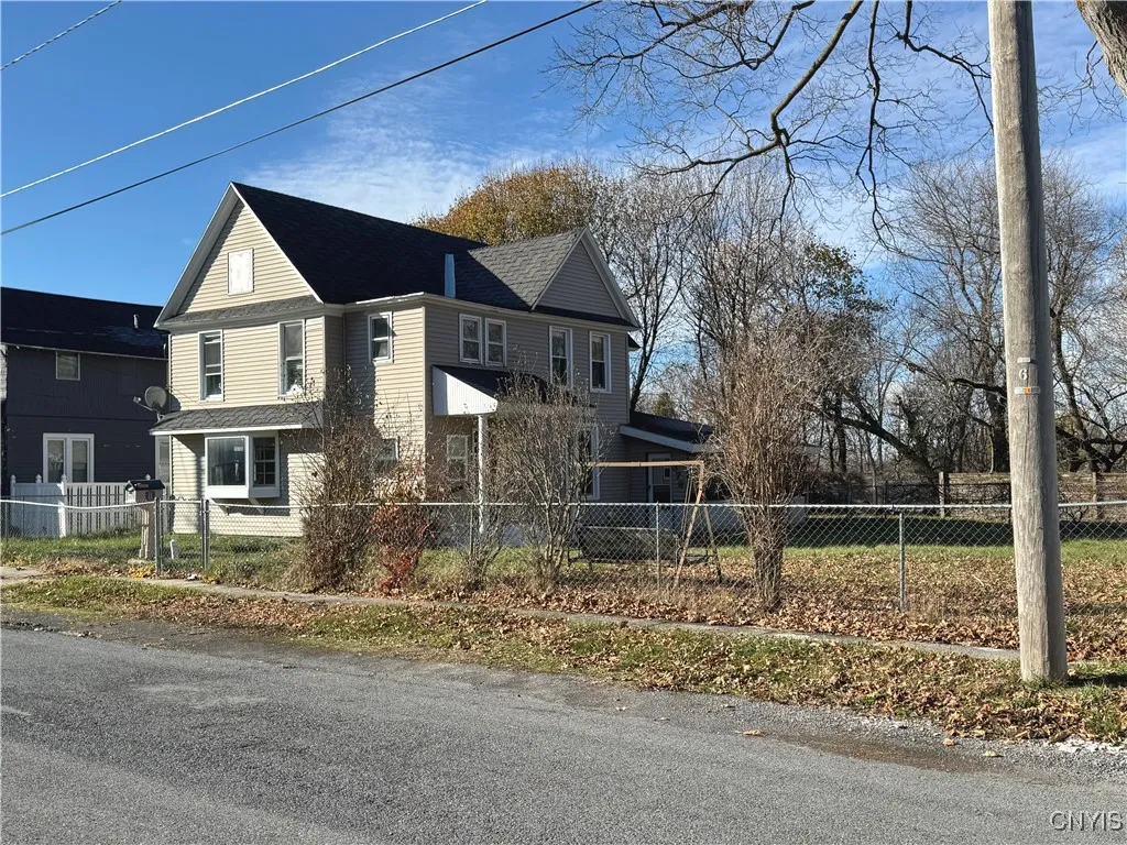 379 Pawling Street, Watertown City, New York 13601, Watertown City, New York 13601, 3 Bedrooms Bedrooms, 9 Rooms Rooms,2 BathroomsBathrooms,Residential,For Sale,379 Pawling Street, Watertown City, New York 13601,0,S1652199