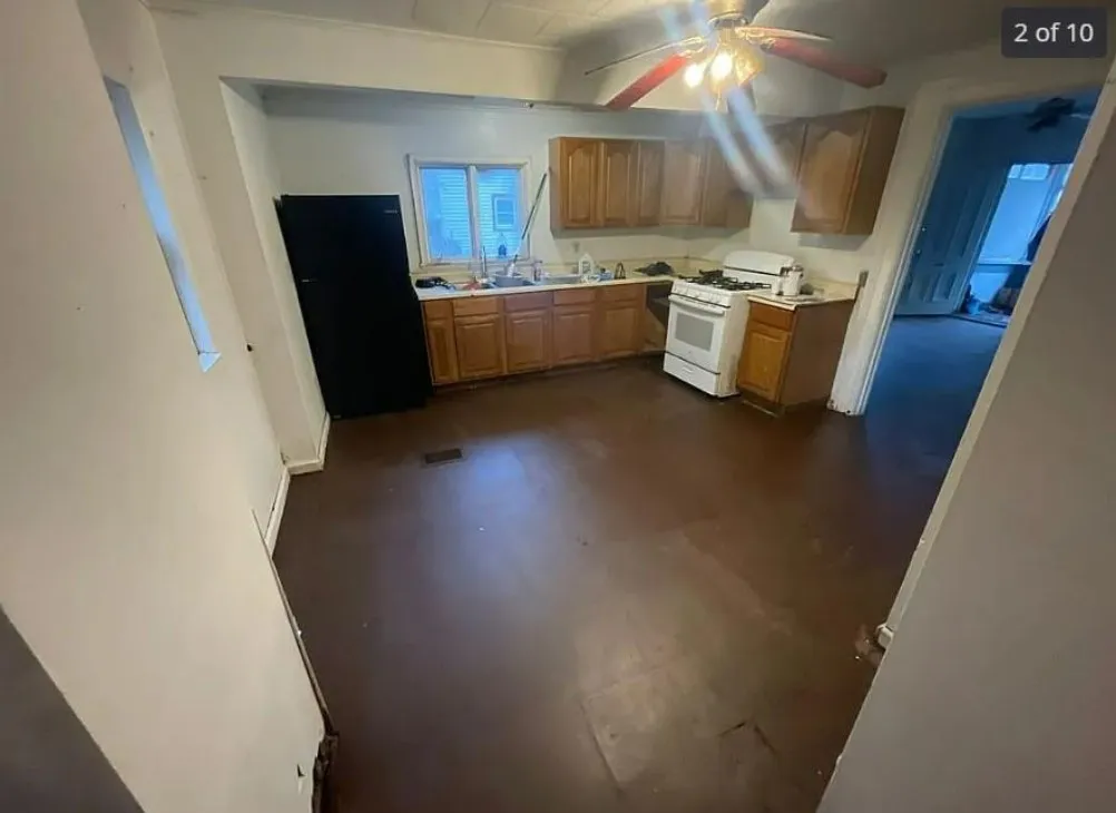 410 West 3rd Street, Elmira City, New York 14901, Elmira City, New York 14901, 4 Bedrooms Bedrooms, 8 Rooms Rooms,2 BathroomsBathrooms,Residential,For Sale,410 West 3rd Street, Elmira City, New York 14901,0,R1652254
