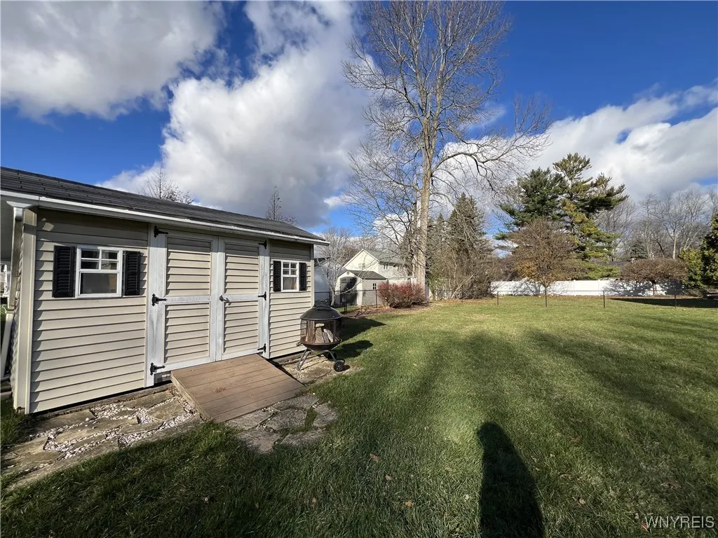 286 Haussauer Road, Amherst, New York 14068, Amherst, New York 14068, 4 Bedrooms Bedrooms, 9 Rooms Rooms,2 BathroomsBathrooms,Residential,Closed,286 Haussauer Road, Amherst, New York 14068,0,B1652251