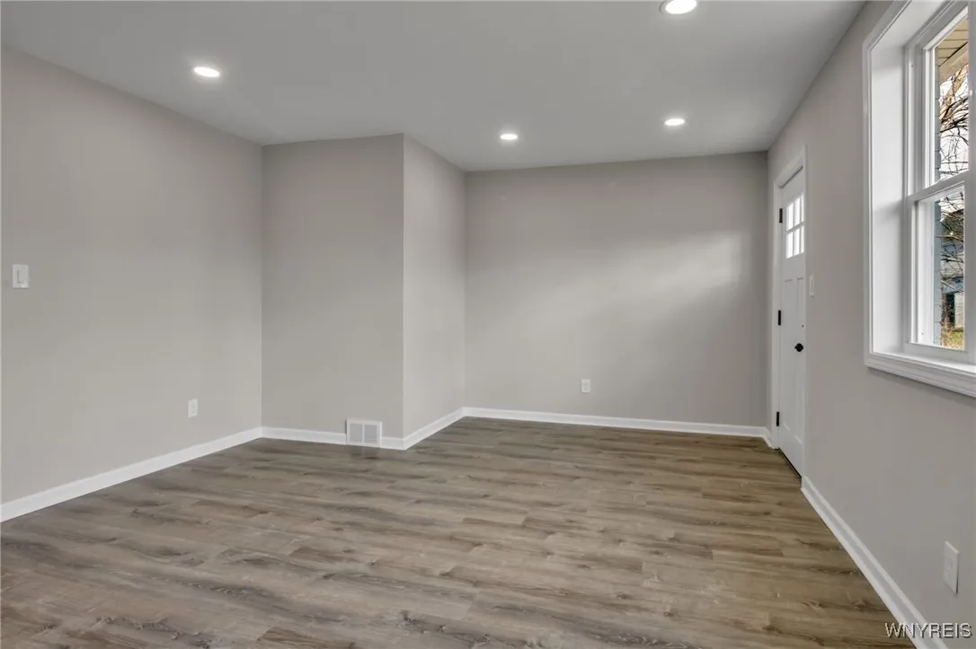 24 Commercial Street, Hamburg, New York 14219, Hamburg, New York 14219, 4 Bedrooms Bedrooms, ,2 BathroomsBathrooms,Residential,For Sale,24 Commercial Street, Hamburg, New York 14219,0,B1649246