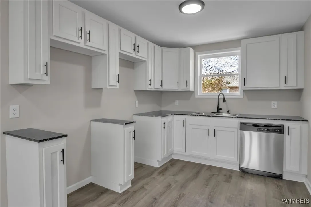 24 Commercial Street, Hamburg, New York 14219, Hamburg, New York 14219, 4 Bedrooms Bedrooms, ,2 BathroomsBathrooms,Residential,For Sale,24 Commercial Street, Hamburg, New York 14219,0,B1649246