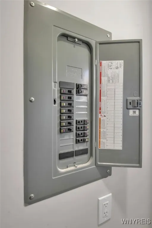 24 Commercial Street, Hamburg, New York 14219, Hamburg, New York 14219, 4 Bedrooms Bedrooms, ,2 BathroomsBathrooms,Residential,For Sale,24 Commercial Street, Hamburg, New York 14219,0,B1649246