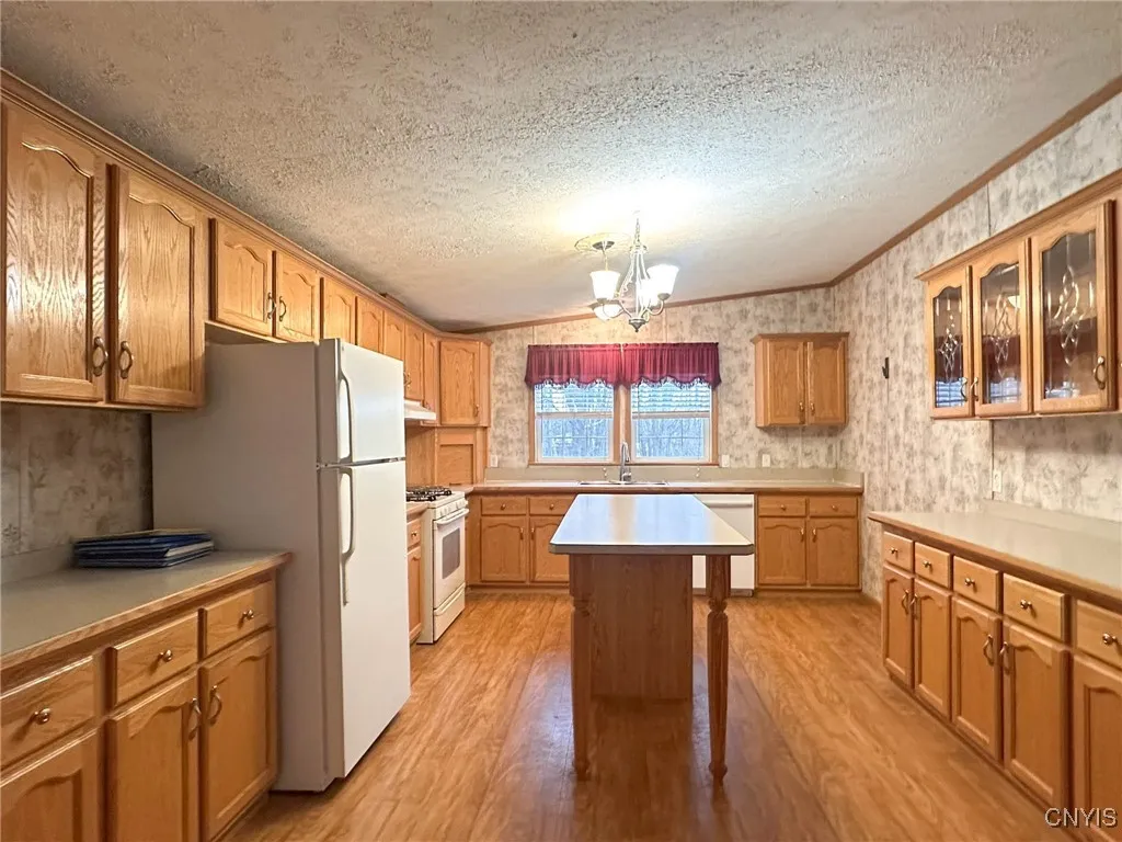 355 Aspen Drive, Utica, New York 13502, Utica, New York 13502, 3 Bedrooms Bedrooms, 6 Rooms Rooms,2 BathroomsBathrooms,Residential,For Sale,355 Aspen Drive, Utica, New York 13502,0,S1652320