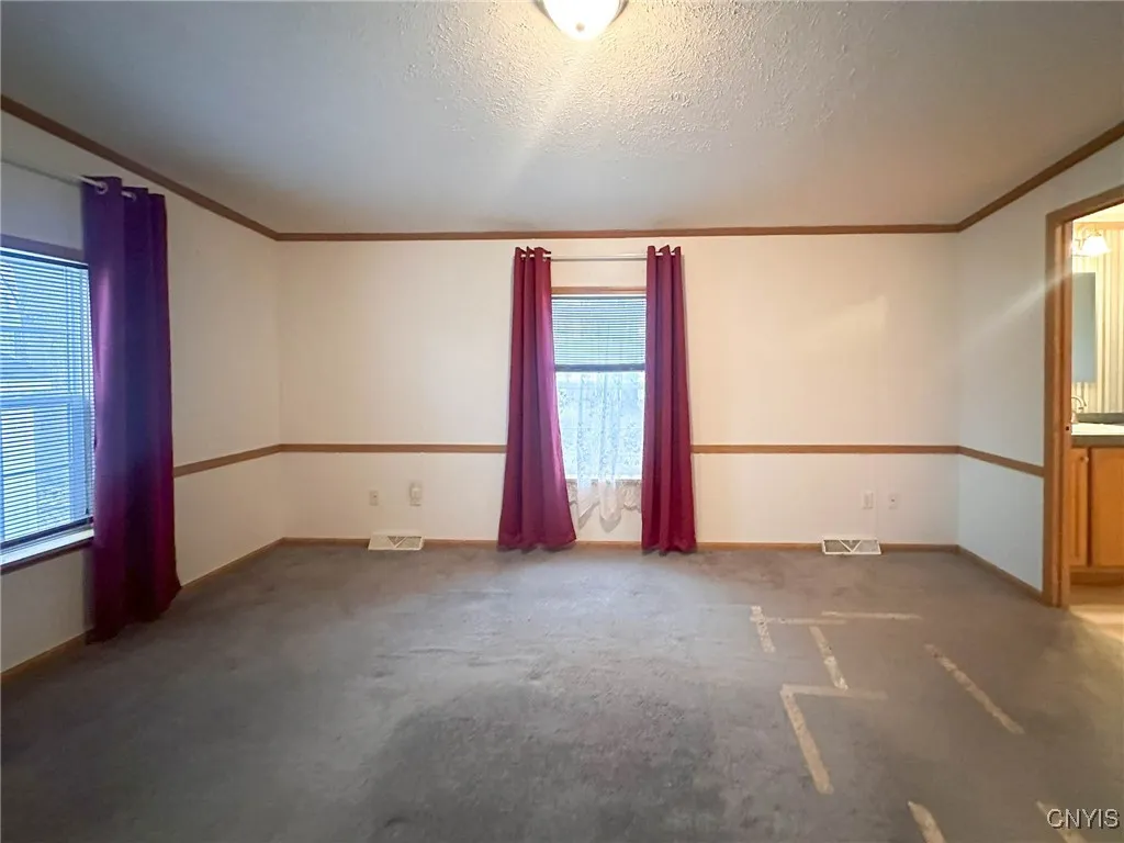 355 Aspen Drive, Utica, New York 13502, Utica, New York 13502, 3 Bedrooms Bedrooms, 6 Rooms Rooms,2 BathroomsBathrooms,Residential,For Sale,355 Aspen Drive, Utica, New York 13502,0,S1652320