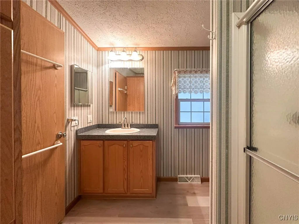 355 Aspen Drive, Utica, New York 13502, Utica, New York 13502, 3 Bedrooms Bedrooms, 6 Rooms Rooms,2 BathroomsBathrooms,Residential,For Sale,355 Aspen Drive, Utica, New York 13502,0,S1652320