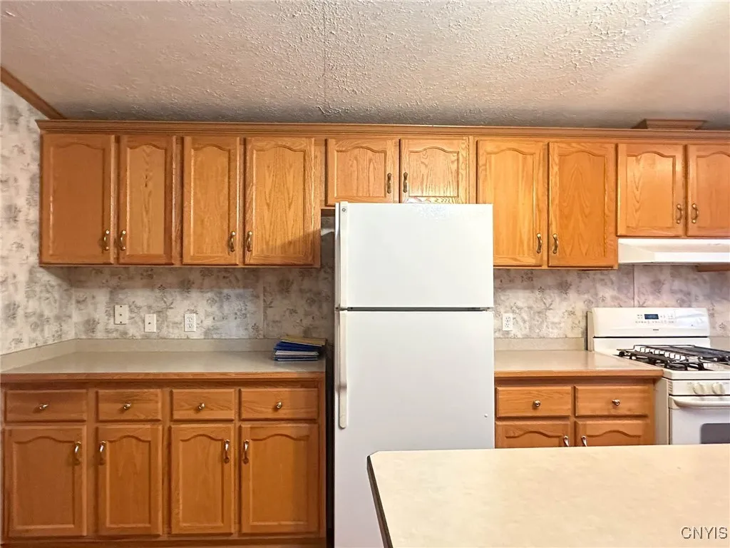 355 Aspen Drive, Utica, New York 13502, Utica, New York 13502, 3 Bedrooms Bedrooms, 6 Rooms Rooms,2 BathroomsBathrooms,Residential,For Sale,355 Aspen Drive, Utica, New York 13502,0,S1652320