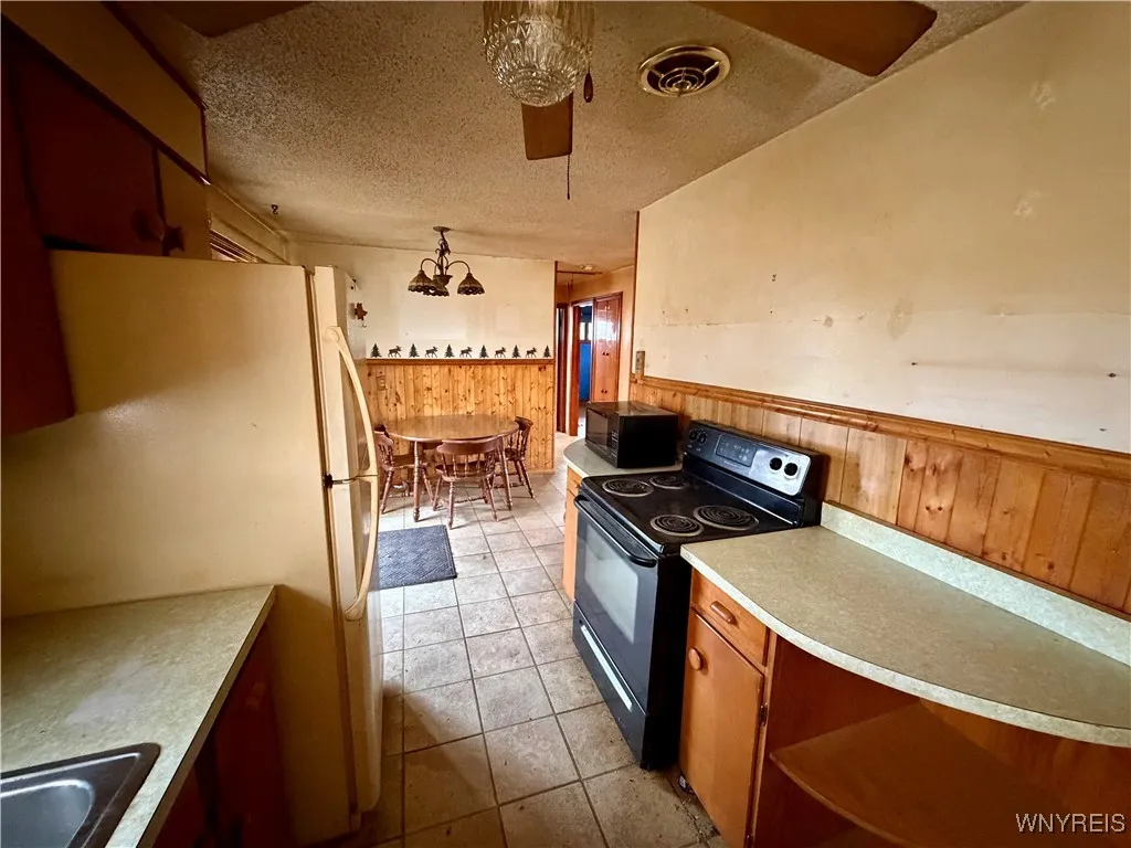 5559 Stilwell Road, Hamburg, New York 14075, Hamburg, New York 14075, 2 Bedrooms Bedrooms, 5 Rooms Rooms,1 BathroomBathrooms,Residential,Closed,5559 Stilwell Road, Hamburg, New York 14075,0,B1651707