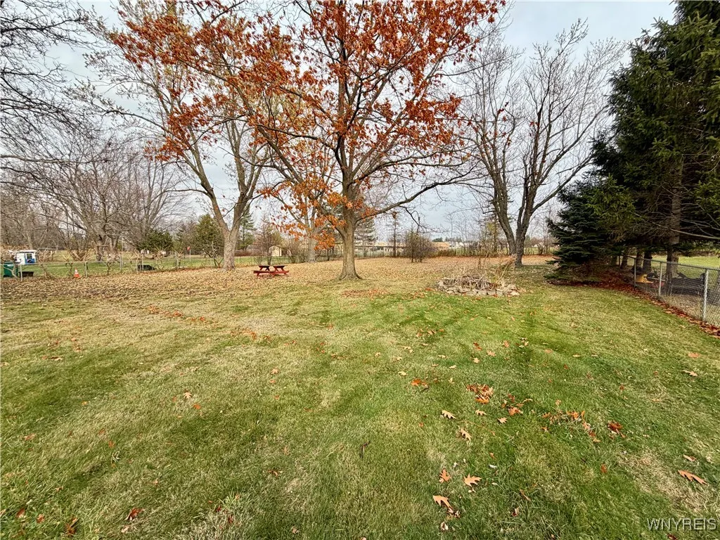 5559 Stilwell Road, Hamburg, New York 14075, Hamburg, New York 14075, 2 Bedrooms Bedrooms, 5 Rooms Rooms,1 BathroomBathrooms,Residential,Closed,5559 Stilwell Road, Hamburg, New York 14075,0,B1651707