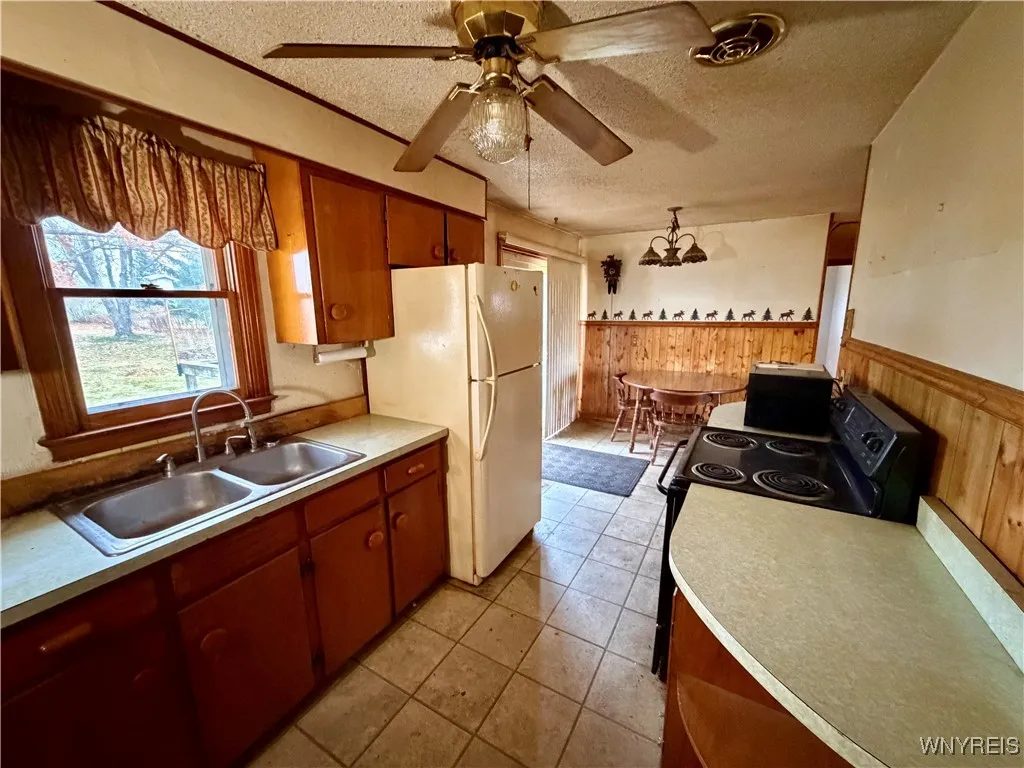 5559 Stilwell Road, Hamburg, New York 14075, Hamburg, New York 14075, 2 Bedrooms Bedrooms, 5 Rooms Rooms,1 BathroomBathrooms,Residential,Closed,5559 Stilwell Road, Hamburg, New York 14075,0,B1651707