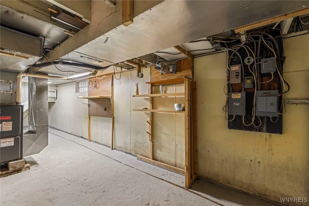 1968 Welch Avenue, Niagara Falls, New York 14303, Niagara Falls, New York 14303, 4 Bedrooms Bedrooms, 8 Rooms Rooms,2 BathroomsBathrooms,Residential,For Sale,1968 Welch Avenue, Niagara Falls, New York 14303,0,B1652500