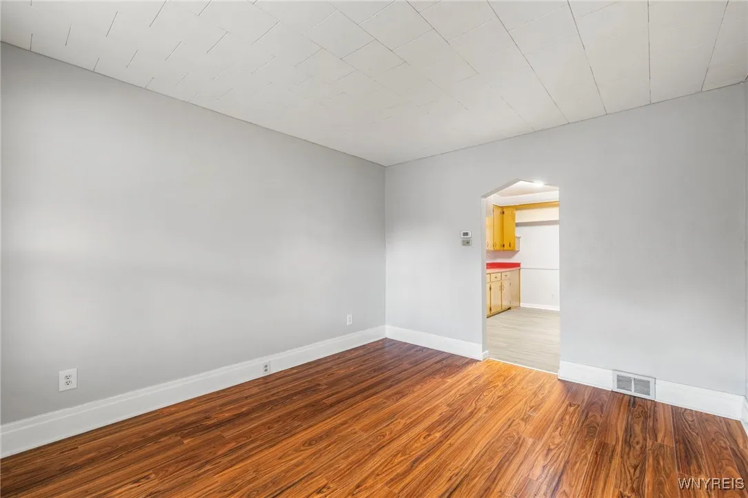 1968 Welch Avenue, Niagara Falls, New York 14303, Niagara Falls, New York 14303, 4 Bedrooms Bedrooms, 8 Rooms Rooms,2 BathroomsBathrooms,Residential,For Sale,1968 Welch Avenue, Niagara Falls, New York 14303,0,B1652500